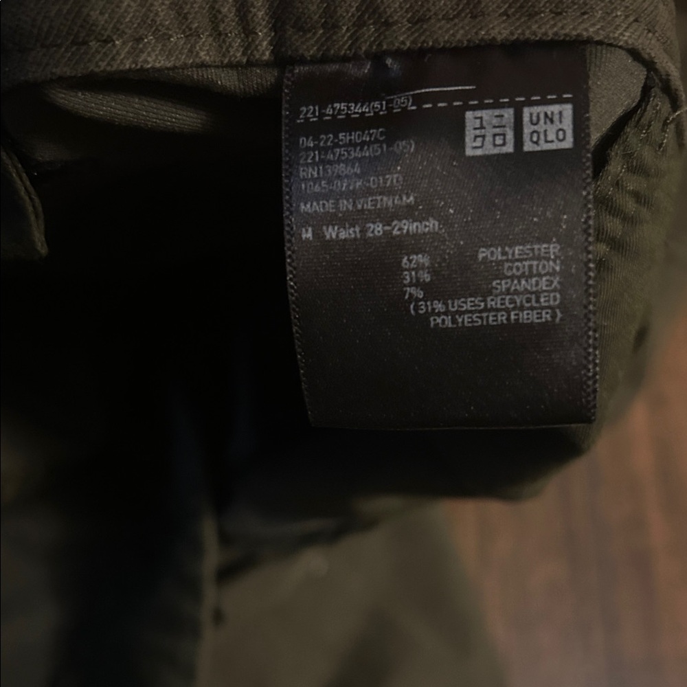 Uniqlo Olive Green Barrel Pants - Picture 3 of 3